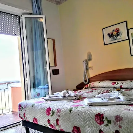 Hotel Sombrero 3*