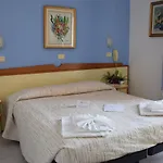 Sombrero Hotel 3*